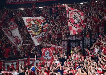 Φίλαθλοι Ολυμπιακού: «Κράτος γενοκτόνος το Ισραήλ – Ανεπιθύμητοι στο Λιμάνι»