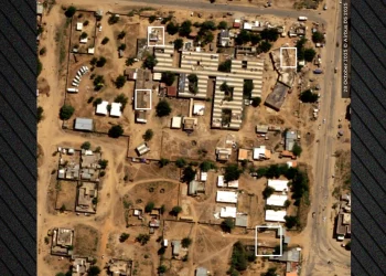 Η σφαγή με τους 2.000 νεκρούς στο Σουδάν είναι ορατή από το Διάστημα – Σωροί με νεκρούς πάνω στην άμμο