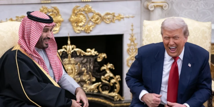 Πρόθυμος να αναγνωρίσει το Ισραήλ ο Μπιν Σαλμάν, υποσχέθηκε επενδύσεις ενός τρισ. δολαρίων στον Τραμπ – Σε αντάλλαγμα, θα πάρει τα F-35
