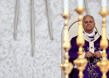 Ο Πάπας Λέων προτρέπει τις ΗΠΑ να μην επιχειρήσουν στρατιωτική εκδίωξη του Μαδούρο της Βενεζουέλας